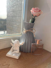 Load image into Gallery viewer, Lihtne ja elegantne dekoratiivne vaas